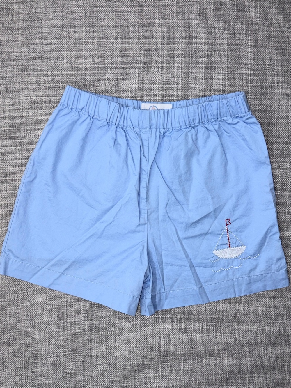 Henry Duvall size 7 EUC Shorts with Sailboat Embroidery